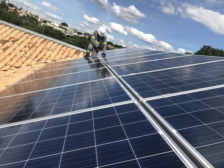 Veja as dúvidas frequentes sobre energia solar Veja as dúvidas frequentes sobre energia solar